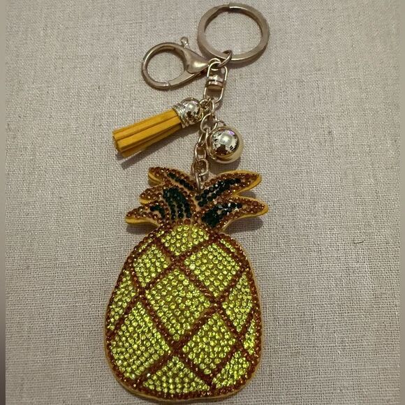 Sparkly Pineapple Keychain with Tassel & Bell Charm – Fun Summer Bag Accessory - Picture 9 of 14